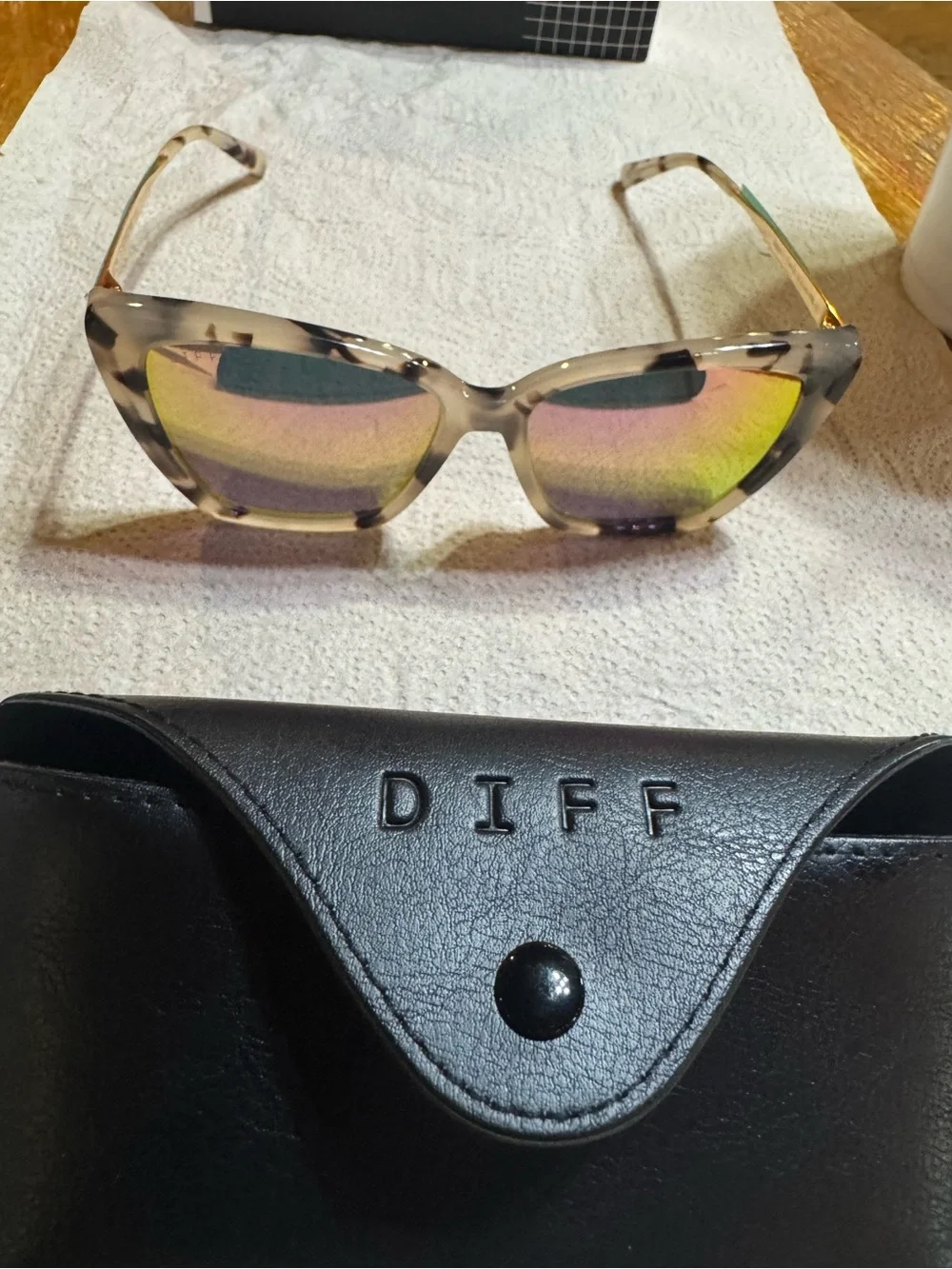 BECKY II - CREAM TORTOISE + PINK MIRROR SUNGLASSES